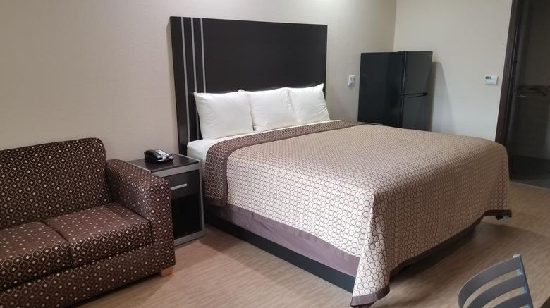 <b>Scottish Inns & Suites Room</b>. Images powered by <a href="https://www.leonardoworldwide.com/" title="Leonardo Worldwide" target="_blank">Leonardo</a>.