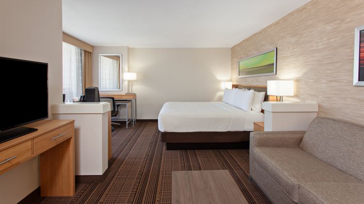 Holiday Inn Diamond Bar-Ponoma Suite