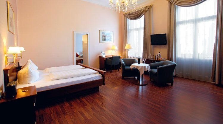 Hotel Deutsches Haus Room