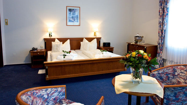 Hotel Deutsches Haus Room