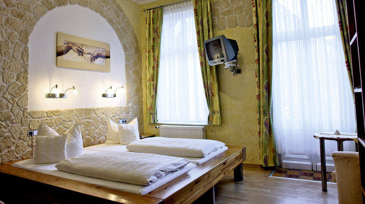 Hotel Deutsches Haus Room