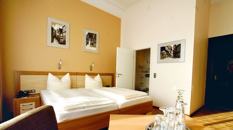 Hotel Deutsches Haus Room