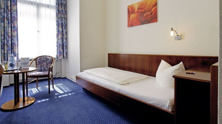 Hotel Deutsches Haus Room