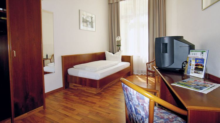 Hotel Deutsches Haus Room