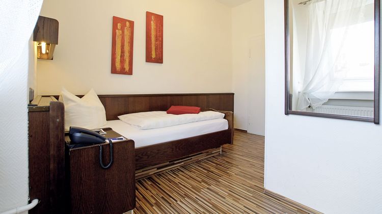 Hotel Deutsches Haus Room