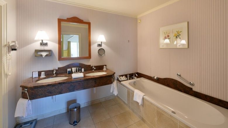 <b>Hotel La Barcarolle Room</b>. Images powered by <a href="https://www.leonardoworldwide.com/" title="Leonardo Worldwide" target="_blank">Leonardo</a>.