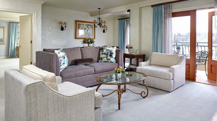 Delamar Greenwich Harbor Suite
