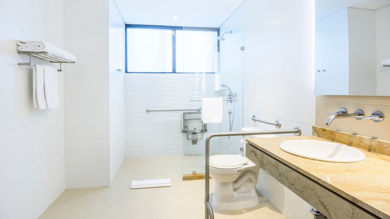 <b>Holiday Inn Express &  Suites Bogota DC Room</b>. Images powered by <a href="https://www.leonardoworldwide.com/" title="Leonardo Worldwide" target="_blank">Leonardo</a>.