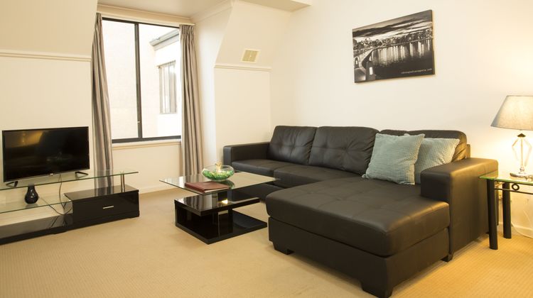 Regal Apartments Room
