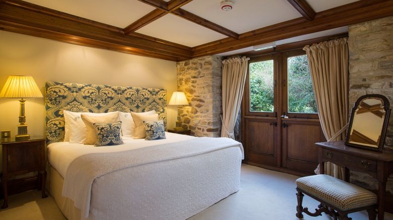 <b>The Priory Hotel Suite</b>. Images powered by <a href="https://www.leonardoworldwide.com/" title="Leonardo Worldwide" target="_blank">Leonardo</a>.