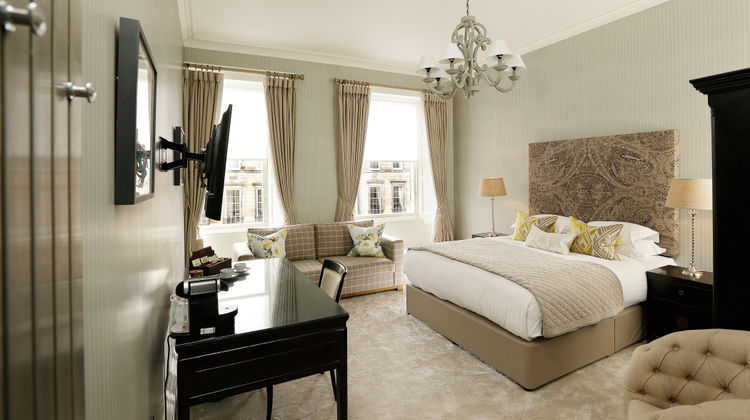 Nira Caledonia Room