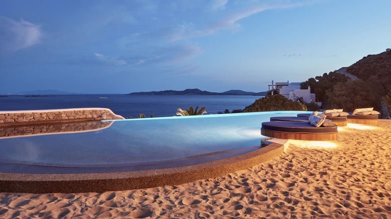 <b>Katikies Mykonos Pool</b>. Images powered by <a href="https://leonardo.com/" title="Leonardo Worldwide" target="_blank">Leonardo</a>.