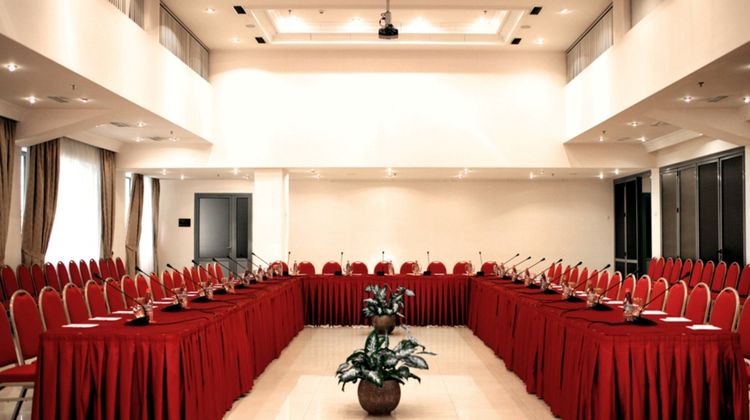 Ani Plaza Hotel Meeting