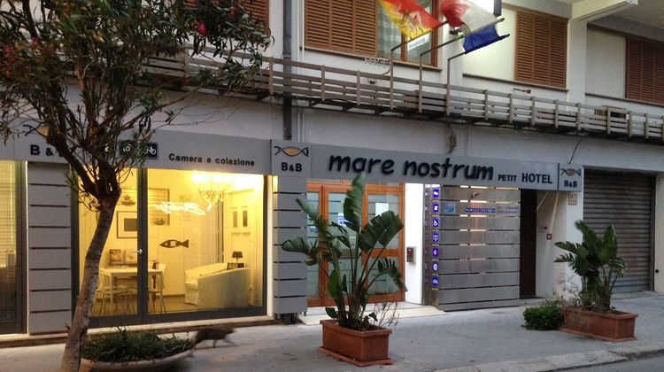 Mare Nostrum Petit Hotel Exterior