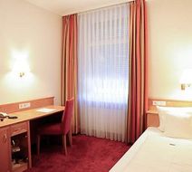 Hotel Beethoven Room