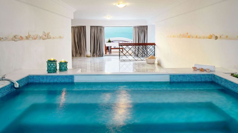 <b>Mitsis Grand Hotel Room</b>. Images powered by <a href="https://www.leonardoworldwide.com/" title="Leonardo Worldwide" target="_blank">Leonardo</a>.