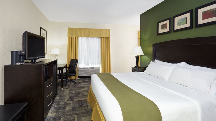 Holiday Inn Express Suite