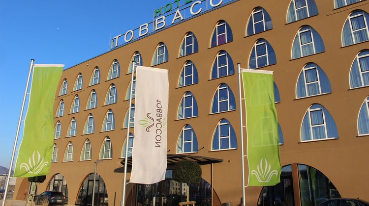 Tobbaccon Hotel Exterior