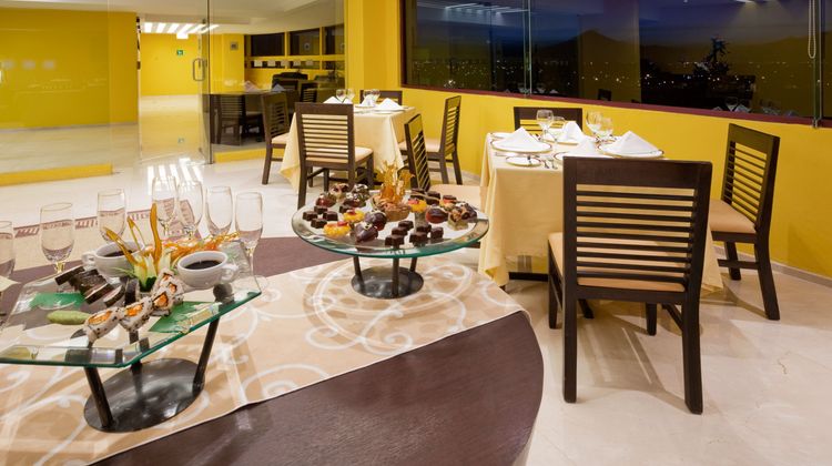 Holiday Inn Puebla Finsa Restaurant