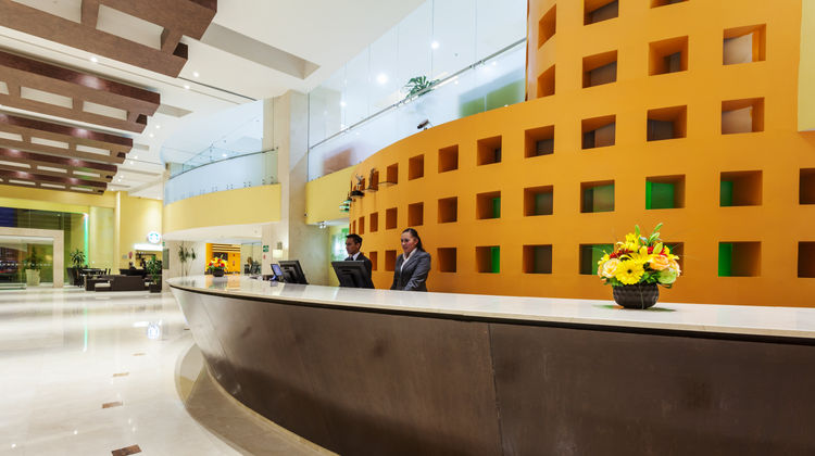 Holiday Inn Puebla Finsa Lobby