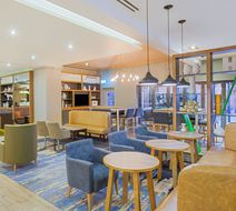 Crowne Plaza Solihull Lobby