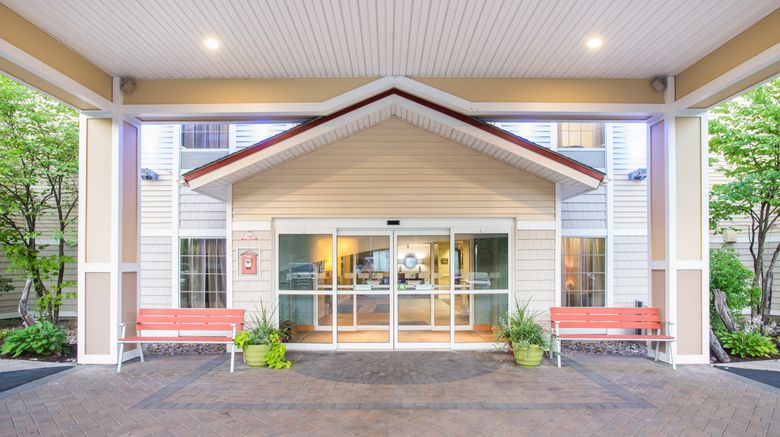 <b>Holiday Inn Express & Suites Brattleboro Exterior</b>. Images powered by <a href="https://www.leonardoworldwide.com/" title="Leonardo Worldwide" target="_blank">Leonardo</a>.