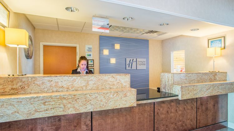 Holiday Inn Express & Suites Brattleboro Lobby