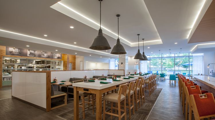 Holiday Inn Cleveland Clinic Restaurant