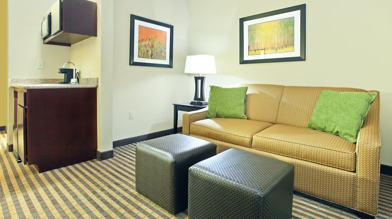 <b>Holiday Inn Express Hotel & Sts Maumelle Suite</b>. Images powered by <a href="https://www.leonardoworldwide.com/" title="Leonardo Worldwide" target="_blank">Leonardo</a>.