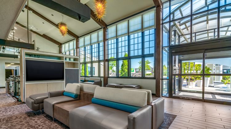Holiday Inn Lobby