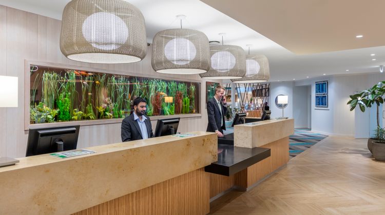 Holiday Inn Auckland Airport Exterior