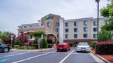 Holiday Inn Express & Suites Exterior