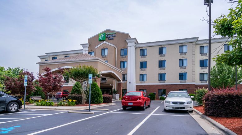 <b>Holiday Inn Express & Suites Exterior</b>. Images powered by <a href="https://www.leonardoworldwide.com/" title="Leonardo Worldwide" target="_blank">Leonardo</a>.