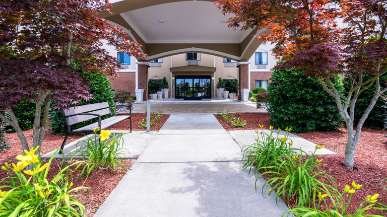 <b>Holiday Inn Express & Suites Exterior</b>. Images powered by <a href="https://www.leonardoworldwide.com/" title="Leonardo Worldwide" target="_blank">Leonardo</a>.