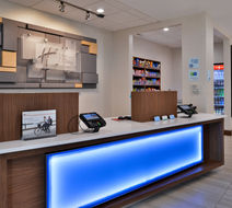 Holiday Inn Express & Suites Mason Lobby