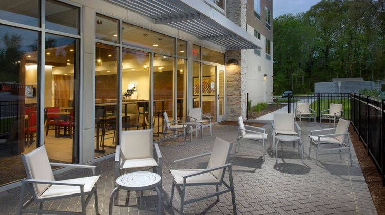 Holiday Inn Express & Suites Altoona Other