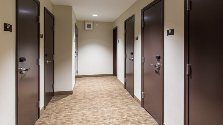 Staybridge Suites Columbus Lobby