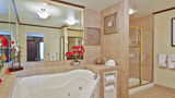 Holiday Inn Express & Suites Room
