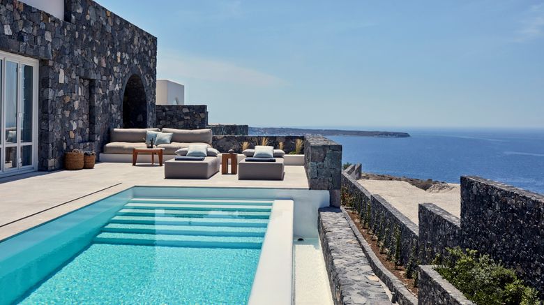 <b>Canaves Oia Epitome Room</b>. Images powered by <a href="https://www.leonardoworldwide.com/" title="Leonardo Worldwide" target="_blank">Leonardo</a>.