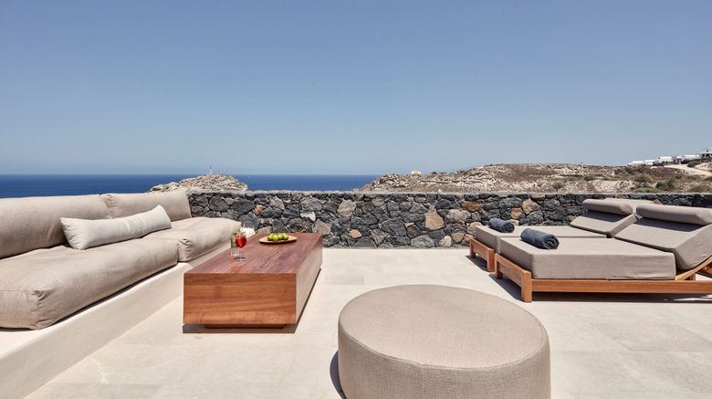 <b>Canaves Oia Epitome Room</b>. Images powered by <a href="https://www.leonardoworldwide.com/" title="Leonardo Worldwide" target="_blank">Leonardo</a>.