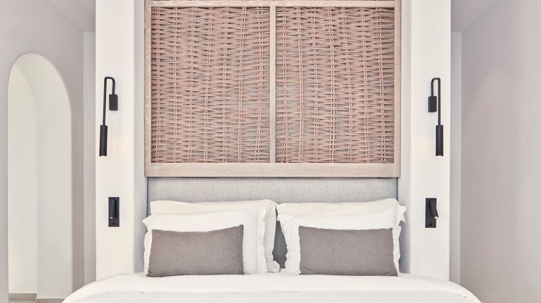 <b>Canaves Oia Epitome Room</b>. Images powered by <a href="https://www.leonardoworldwide.com/" title="Leonardo Worldwide" target="_blank">Leonardo</a>.