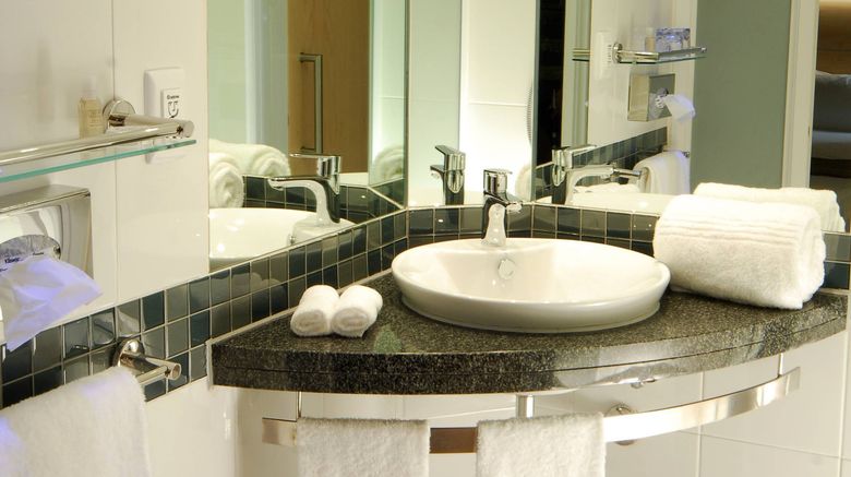 <b>Holiday Inn Express Sandton-Woodmead Room</b>. Images powered by <a href="https://www.leonardoworldwide.com/" title="Leonardo Worldwide" target="_blank">Leonardo</a>.