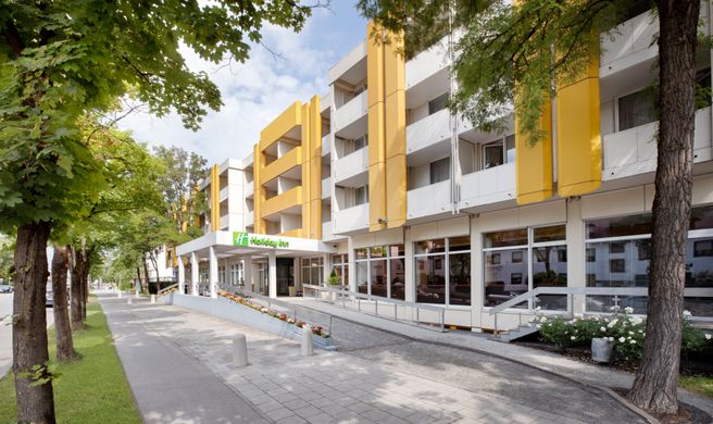 Holiday Inn Munich-South Exterior
