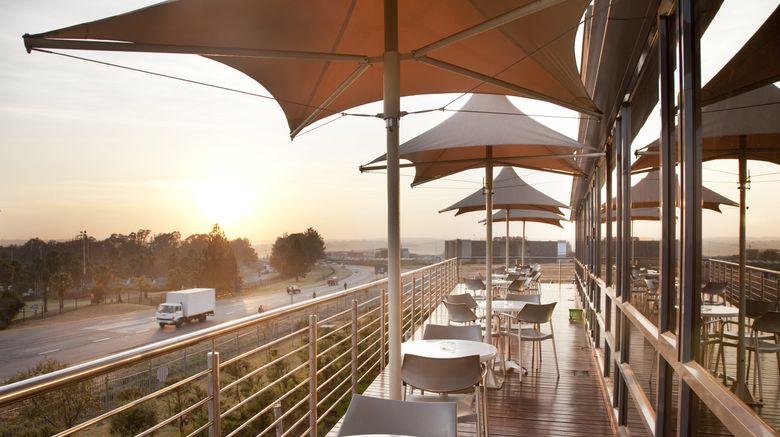 <b>Holiday Inn Express Sandton-Woodmead Exterior</b>. Images powered by <a href="https://www.leonardoworldwide.com/" title="Leonardo Worldwide" target="_blank">Leonardo</a>.