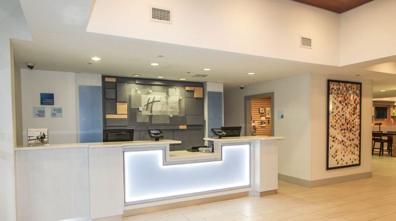 <b>Holiday Inn Express/Suites Charleston-N Exterior</b>. Images powered by <a href="https://www.leonardoworldwide.com/" title="Leonardo Worldwide" target="_blank">Leonardo</a>.