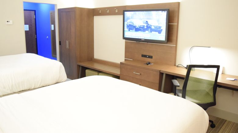<b>Holiday Inn Express Hotel & Suites Room</b>. Images powered by <a href="https://www.leonardoworldwide.com/" title="Leonardo Worldwide" target="_blank">Leonardo</a>.