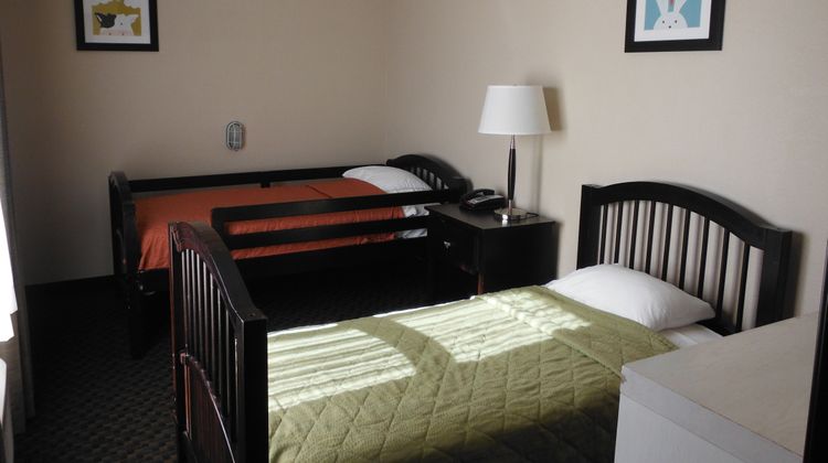Holiday Inn Express & Suites Clinton Room