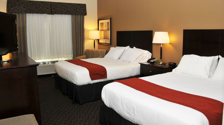 Holiday Inn Express & Suites Clinton Room