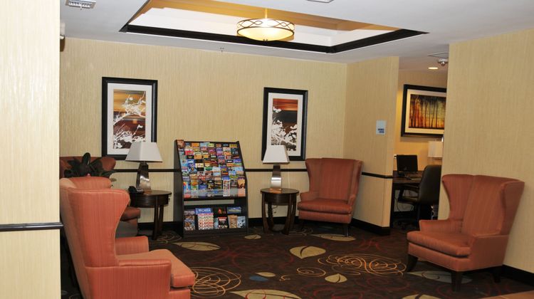 Holiday Inn Express & Suites Clinton Lobby