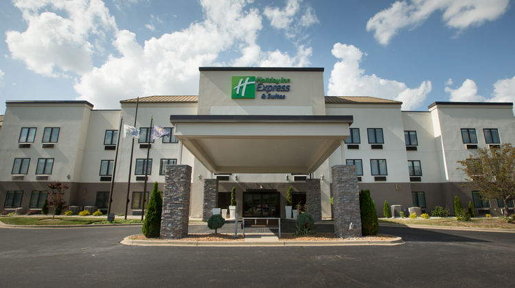 Holiday Inn Express Exterior